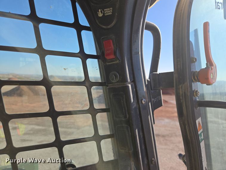 image for item DO2549 2014 Bobcat S850 skid steer loader