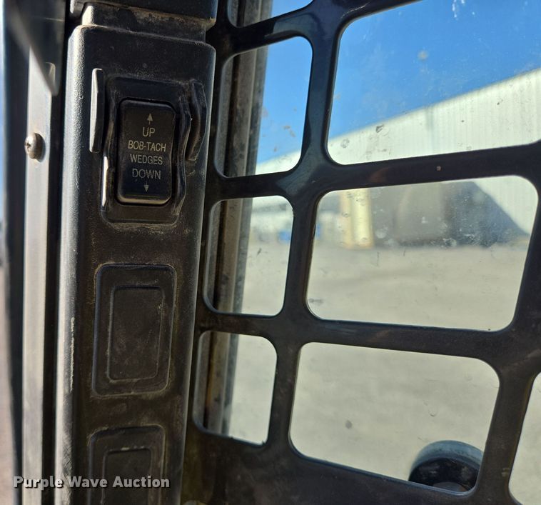 image for item DO2549 2014 Bobcat S850 skid steer loader