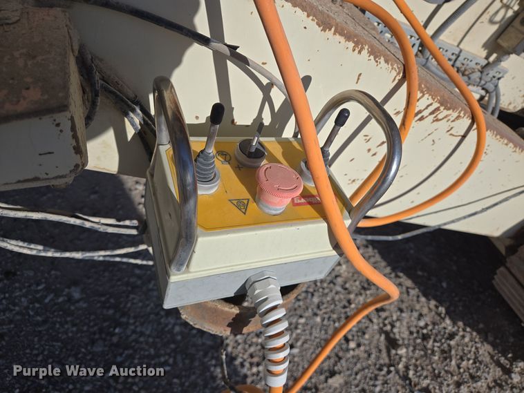 image for item DO2550 1998 Nordberg Lokotrack 100  jaw crusher