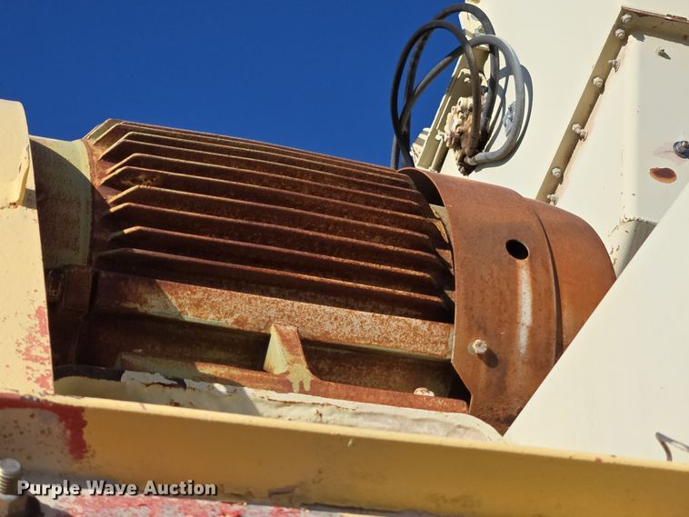 image for item DO2551 1998 Nordberg Lokotrack 1213B jaw crusher