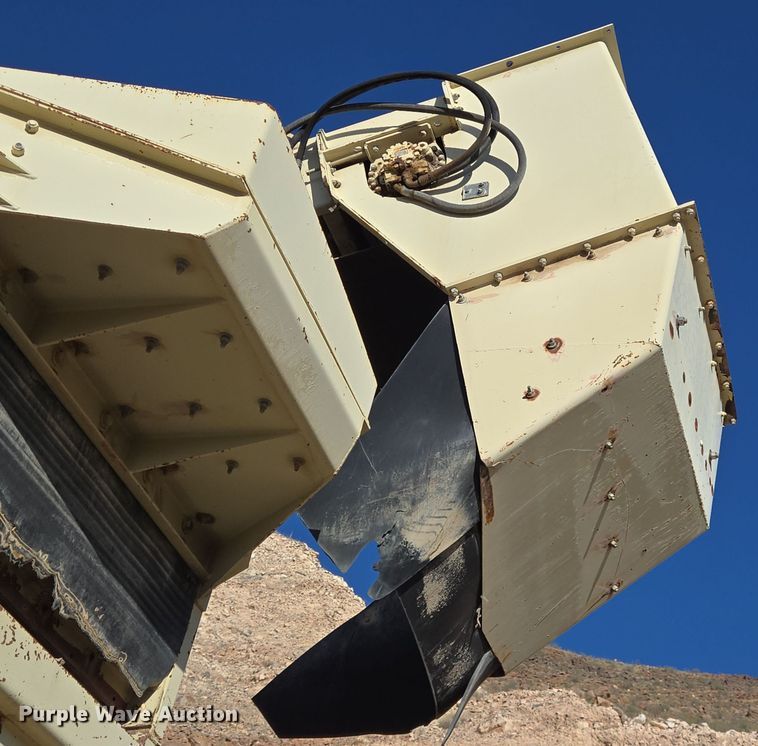 image for item DO2551 1998 Nordberg Lokotrack 1213B jaw crusher