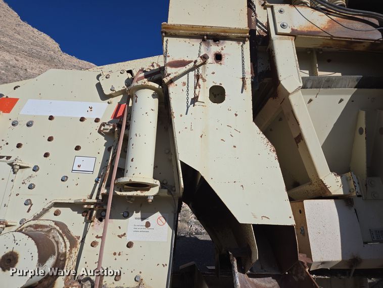 image for item DO2551 1998 Nordberg Lokotrack 1213B jaw crusher