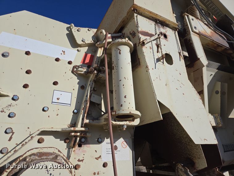 image for item DO2551 1998 Nordberg Lokotrack 1213B jaw crusher
