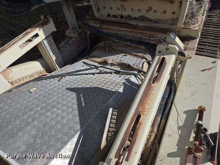 image for item DO2551 1998 Nordberg Lokotrack 1213B jaw crusher