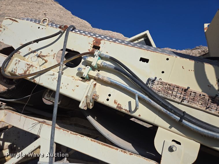 image for item DO2551 1998 Nordberg Lokotrack 1213B jaw crusher