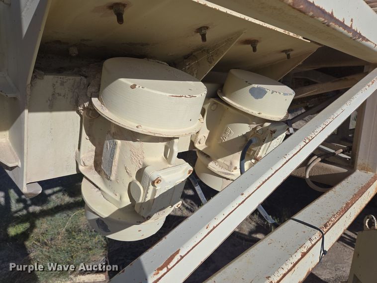 image for item DO2551 1998 Nordberg Lokotrack 1213B jaw crusher