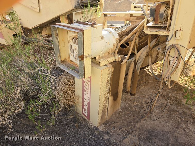 image for item DO2551 1998 Nordberg Lokotrack 1213B jaw crusher