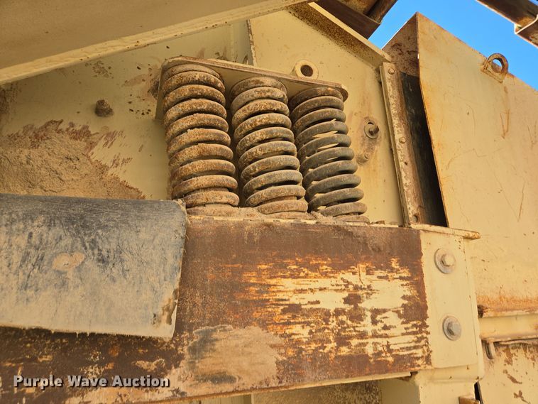 image for item DO2551 1998 Nordberg Lokotrack 1213B jaw crusher