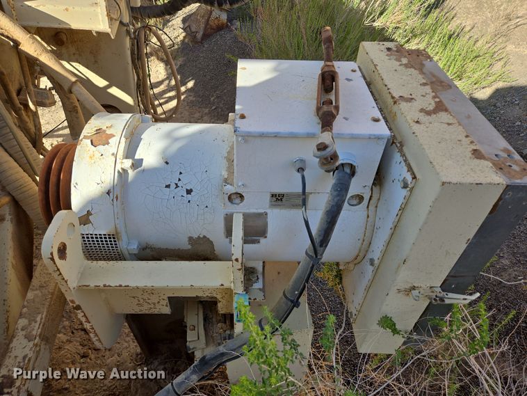 image for item DO2551 1998 Nordberg Lokotrack 1213B jaw crusher