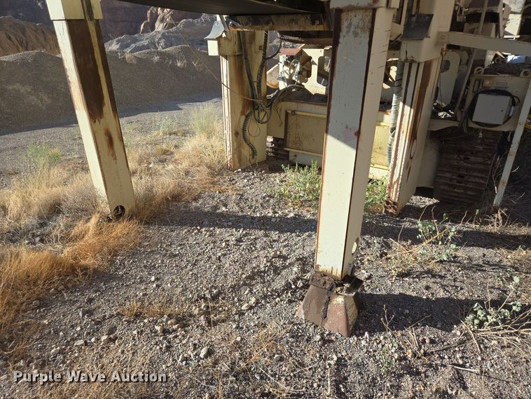 image for item DO2551 1998 Nordberg Lokotrack 1213B jaw crusher