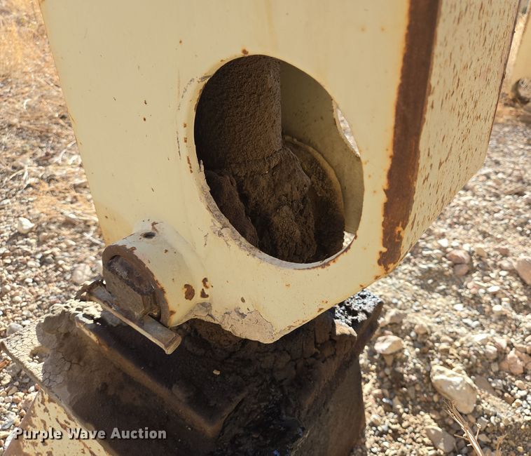 image for item DO2551 1998 Nordberg Lokotrack 1213B jaw crusher