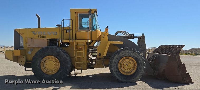 image for item DO2552 2004 Volvo L330E wheel loader