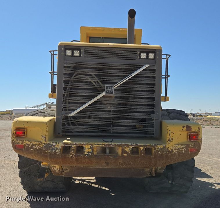 image for item DO2552 2004 Volvo L330E wheel loader