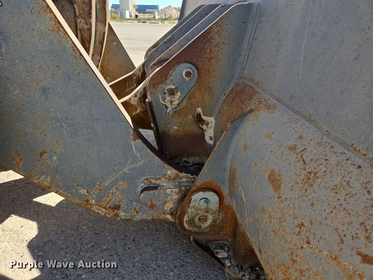 image for item DO2552 2004 Volvo L330E wheel loader