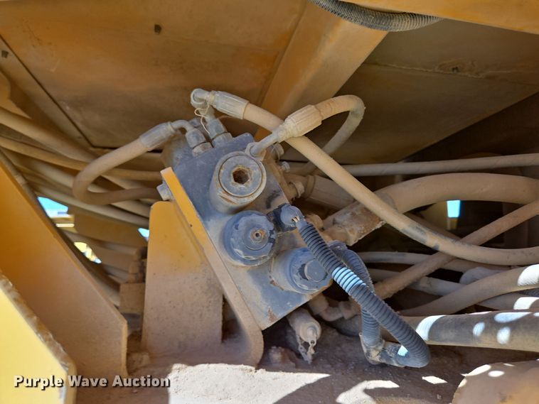 image for item DO2552 2004 Volvo L330E wheel loader