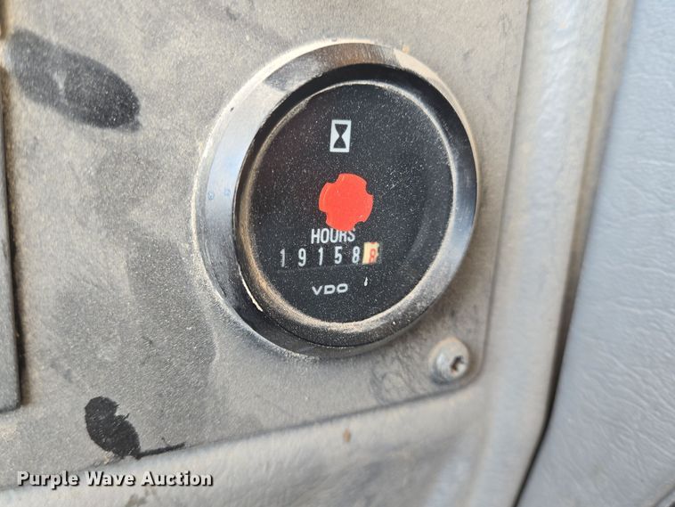 image for item DO2552 2004 Volvo L330E wheel loader