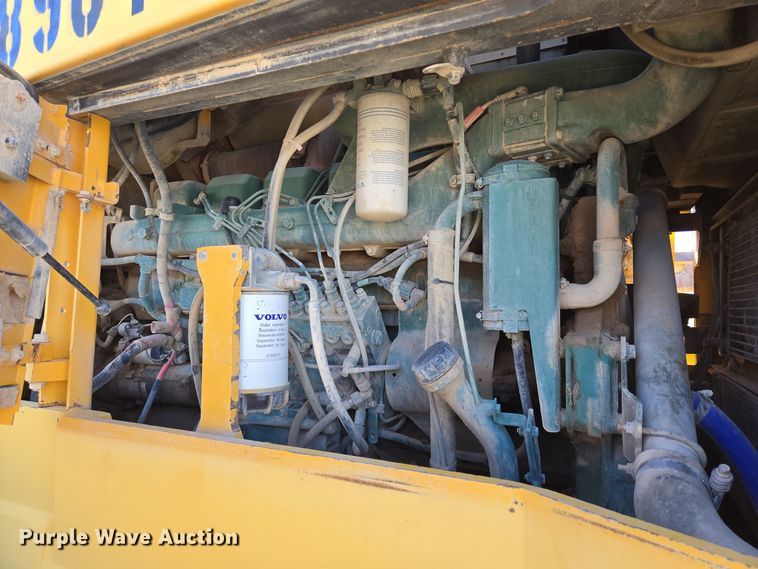 image for item DO2552 2004 Volvo L330E wheel loader