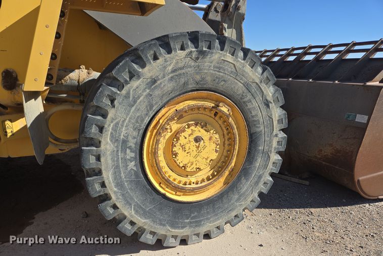image for item DO2552 2004 Volvo L330E wheel loader