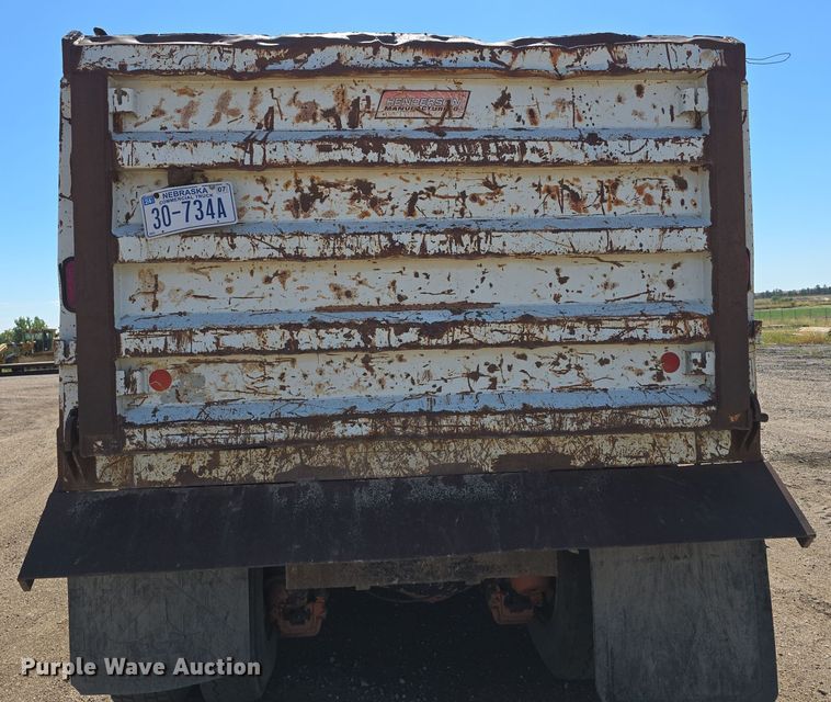 image for item DO5451 1999 Mack RD688S dump truck