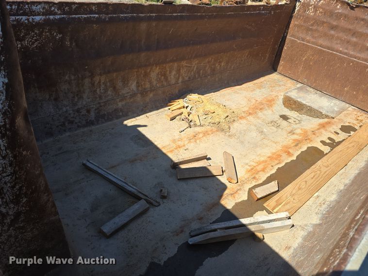 image for item DO5451 1999 Mack RD688S dump truck