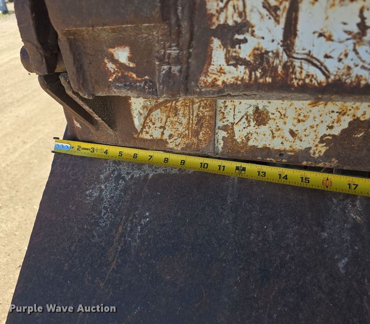 image for item DO5451 1999 Mack RD688S dump truck