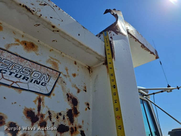 image for item DO5451 1999 Mack RD688S dump truck