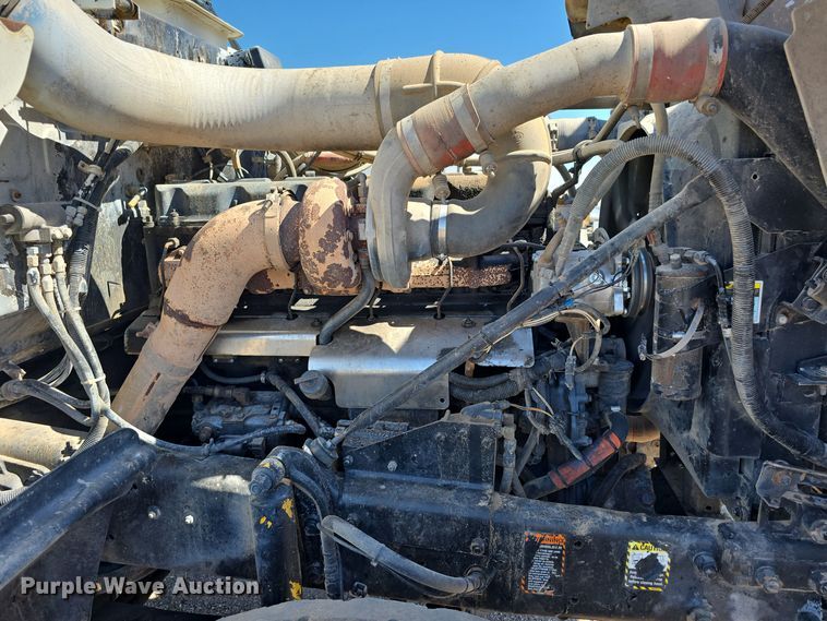 image for item DO5451 1999 Mack RD688S dump truck