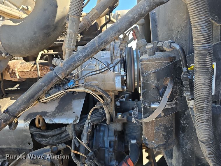 image for item DO5451 1999 Mack RD688S dump truck