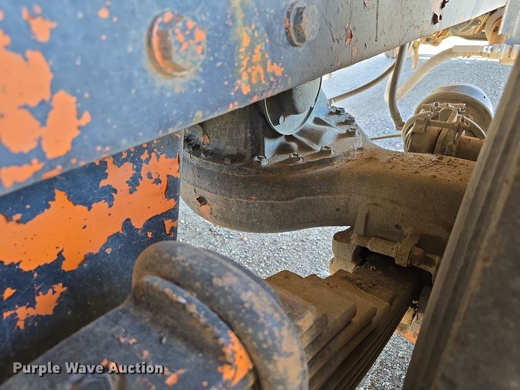 image for item DO5451 1999 Mack RD688S dump truck