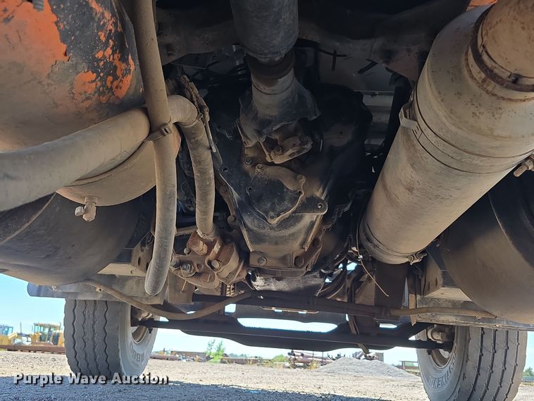 image for item DO5451 1999 Mack RD688S dump truck