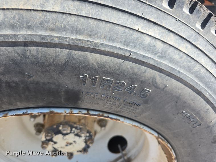 image for item DO5451 1999 Mack RD688S dump truck