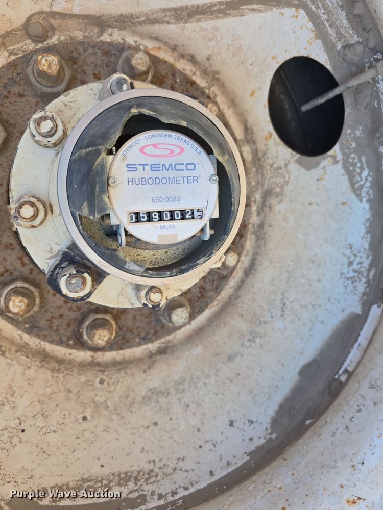 image for item DO5451 1999 Mack RD688S dump truck