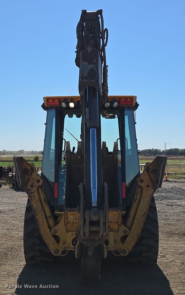 image for item DO5461 2007 John Deere 310SJ backhoe