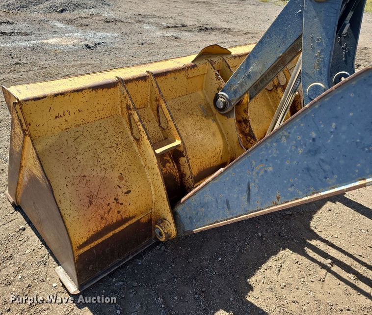 image for item DO5461 2007 John Deere 310SJ backhoe