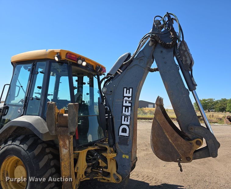 image for item DO5461 2007 John Deere 310SJ backhoe