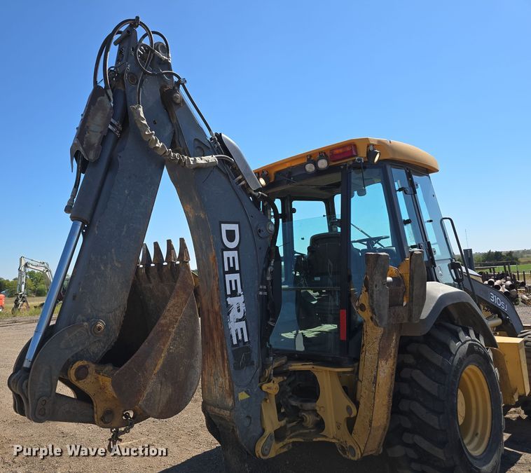 image for item DO5461 2007 John Deere 310SJ backhoe