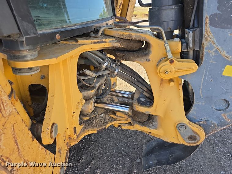 image for item DO5461 2007 John Deere 310SJ backhoe