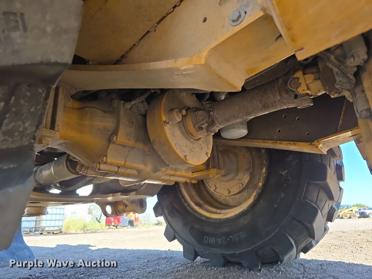 image for item DO5461 2007 John Deere 310SJ backhoe