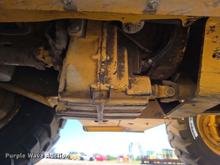 image for item DO5461 2007 John Deere 310SJ backhoe