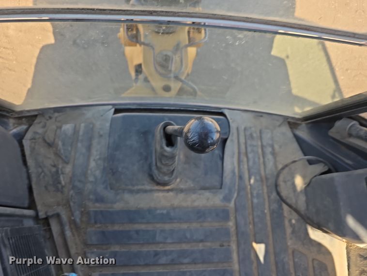 image for item DO5461 2007 John Deere 310SJ backhoe