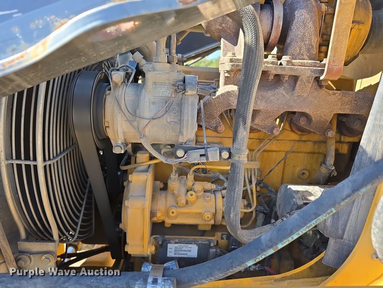 image for item DO5461 2007 John Deere 310SJ backhoe