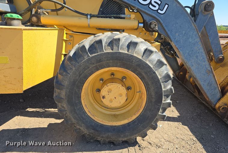 image for item DO5461 2007 John Deere 310SJ backhoe