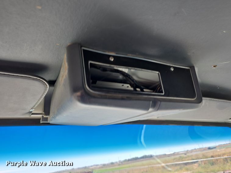 image for item DO5462 1994 Ford L8000 dump truck