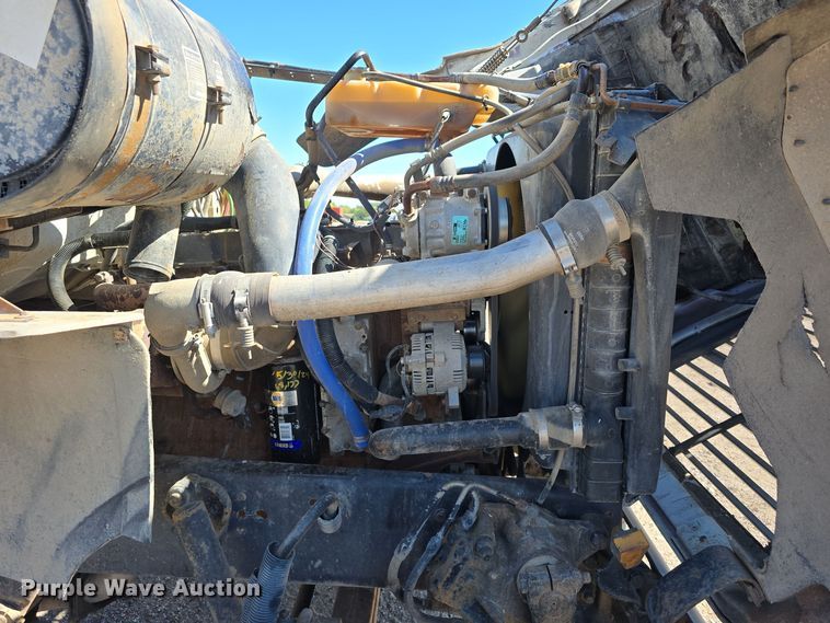 image for item DO5462 1994 Ford L8000 dump truck