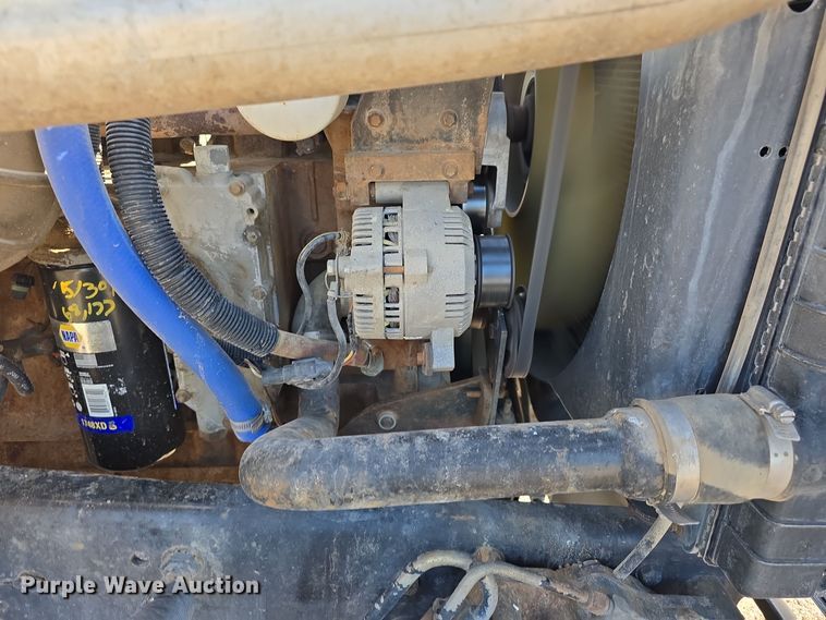 image for item DO5462 1994 Ford L8000 dump truck