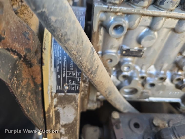 image for item DO5462 1994 Ford L8000 dump truck