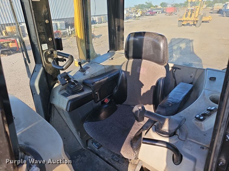 image for item DO5463 2014 Caterpillar D6N T4 LGP dozer