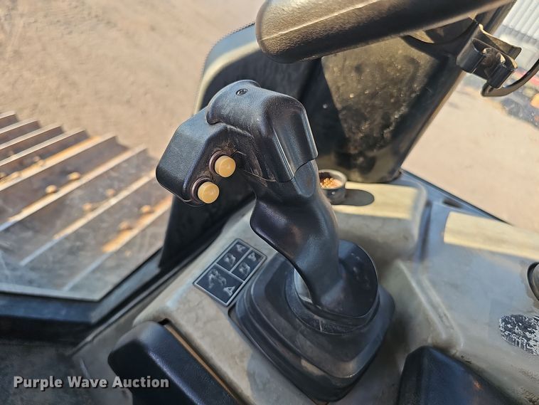 image for item DO5463 2014 Caterpillar D6N T4 LGP dozer