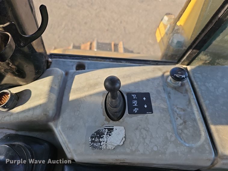 image for item DO5463 2014 Caterpillar D6N T4 LGP dozer