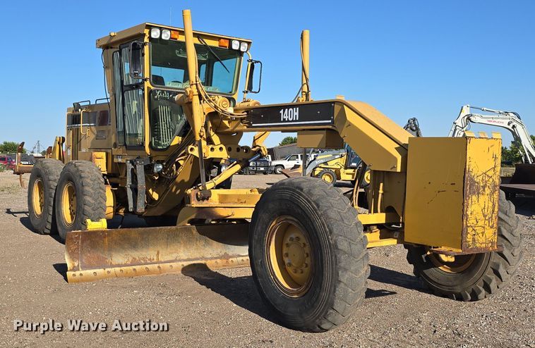 image for item DO5464 2000 Caterpillar 140 VHP motor grader